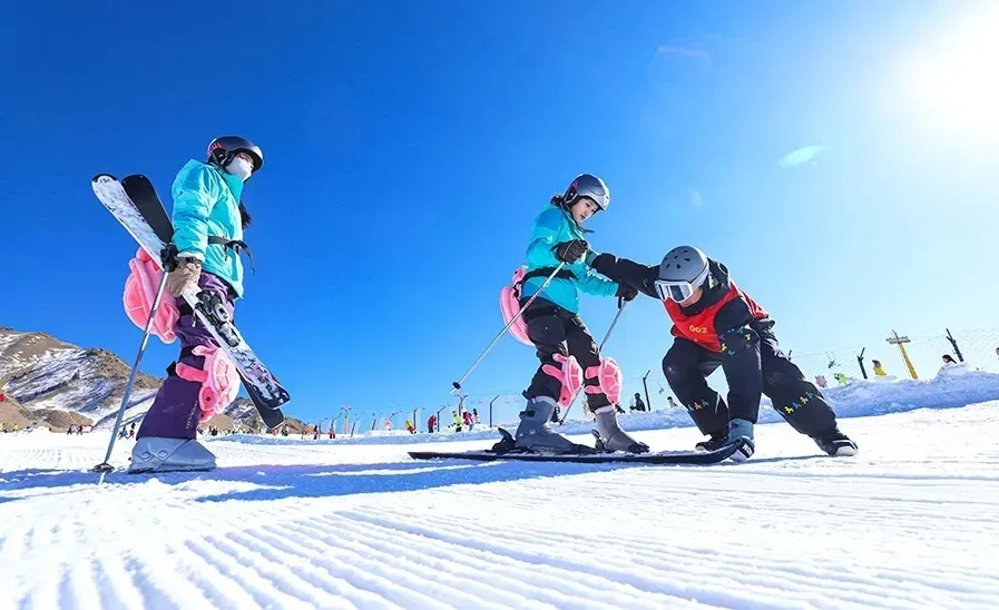 12.19正式开滑！张掖祁连山滑雪场邀您打卡～