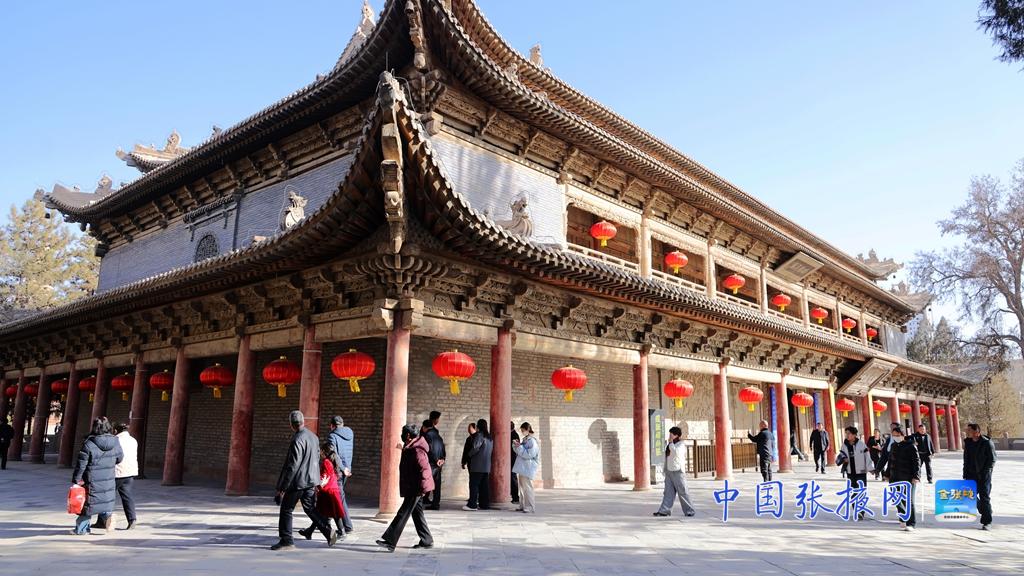 【组图】甘肃张掖：大佛寺景区游人如织